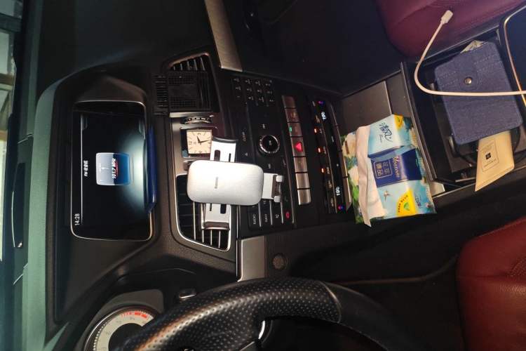 Used Mercedes-Benz E-Class 2014 E 200 Coupe Audio And AC Panel
