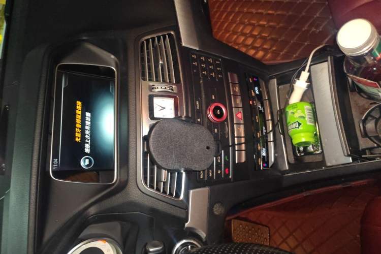 Used Mercedes-Benz E-Class 2014 E 200 Coupe Audio And AC Panel