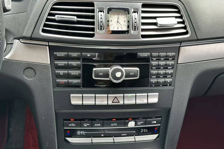 Used Mercedes-Benz E-Class 2014 E 260 Coupe Audio And AC Panel