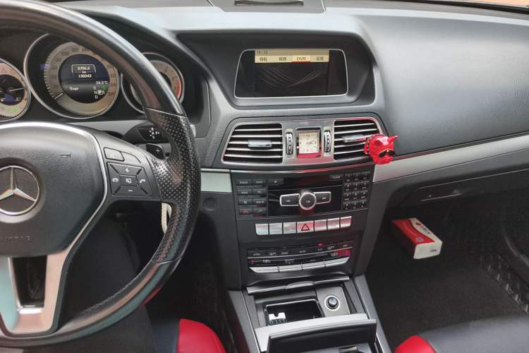 Used Mercedes-Benz E-Class 2014 E 200 Coupe Audio And AC Panel