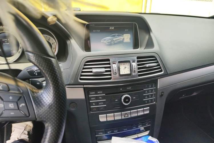 Used Mercedes-Benz E-Class 2014 E 200 Coupe Audio And AC Panel