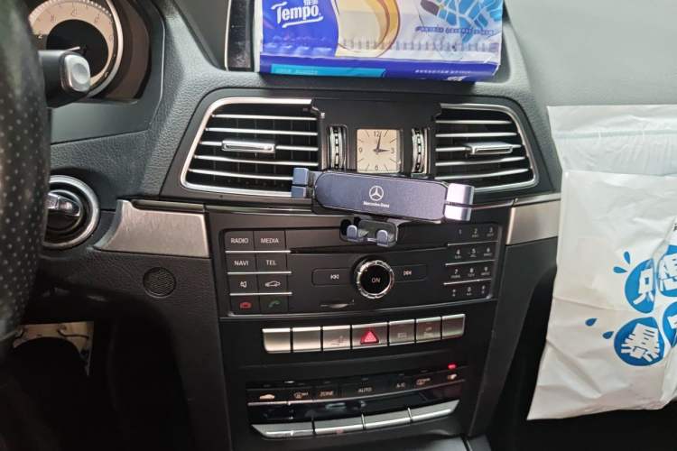 Used Mercedes-Benz E-Class 2014 E 260 Coupe Audio And AC Panel