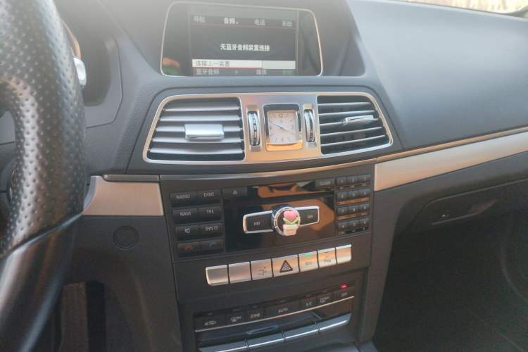 Used Mercedes-Benz E-Class 2014 E 200 Coupe Audio And AC Panel