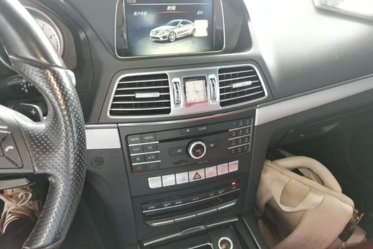 Used Mercedes-Benz E-Class 2014 E 260 Coupe Audio And AC Panel