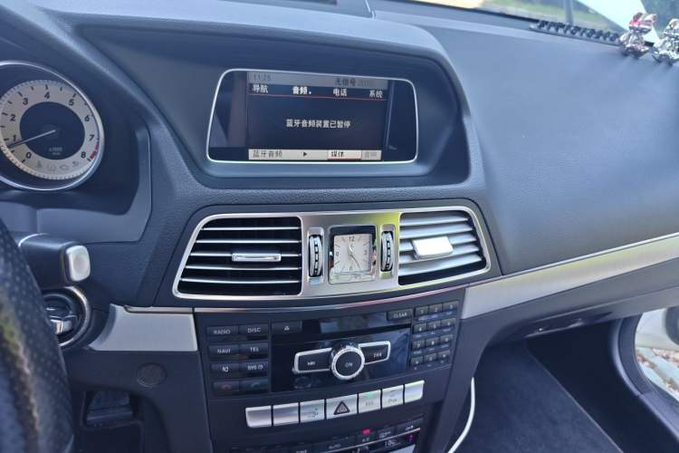 Used Mercedes-Benz E-Class 2014 E 200 Coupe Audio And AC Panel