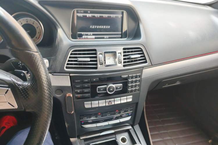 Used Mercedes-Benz E-Class 2014 E 260 Coupe Audio And AC Panel