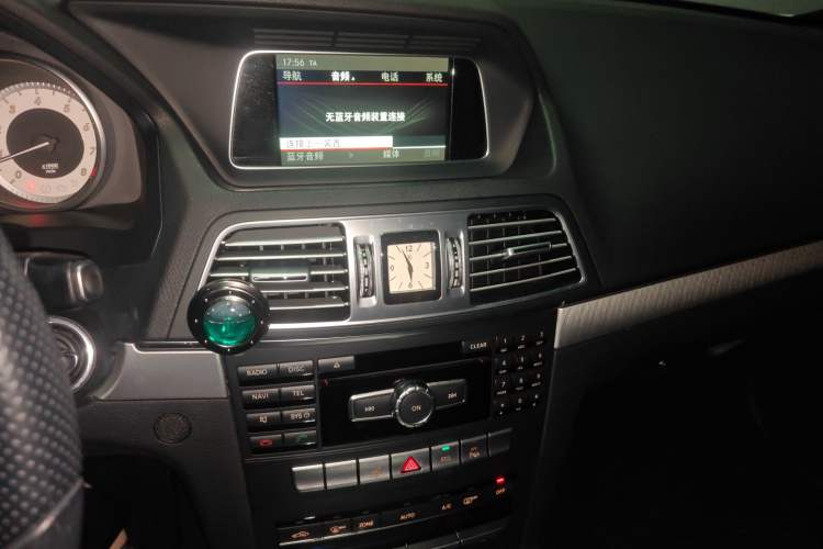 Used Mercedes-Benz E-Class 2014 E 200 Coupe Audio And AC Panel