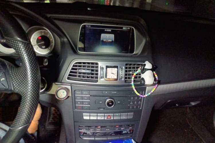 Used Mercedes-Benz E-Class 2014 E 200 Coupe Audio And AC Panel