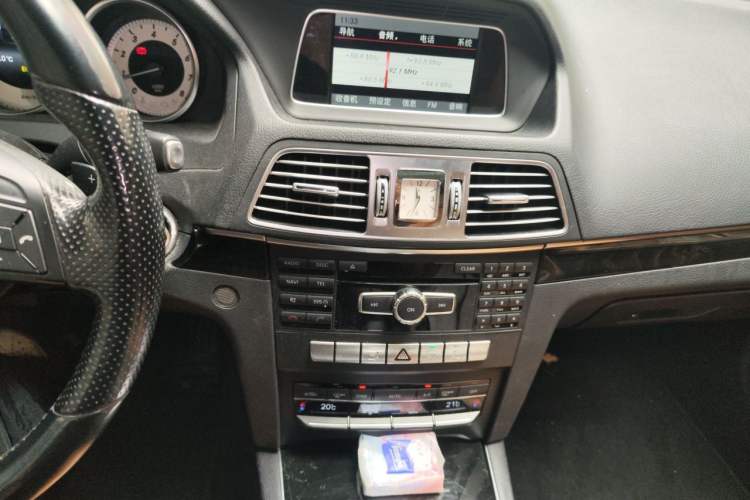 Used Mercedes-Benz E-Class 2014 E 200 Coupe Audio And AC Panel
