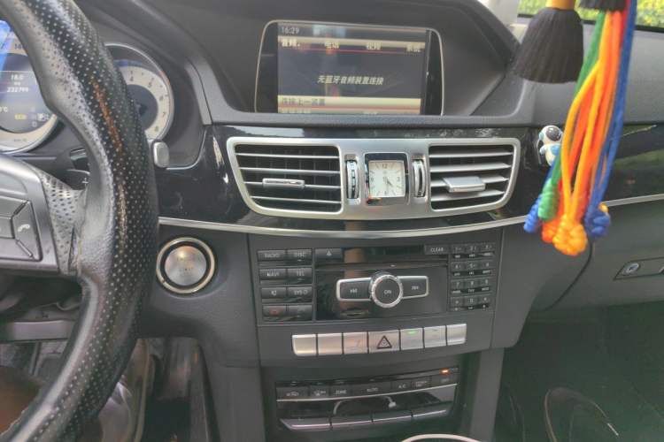 Used Mercedes-Benz E-Class 2014 Restyled E 260 L Sport Edition Audio And AC Panel