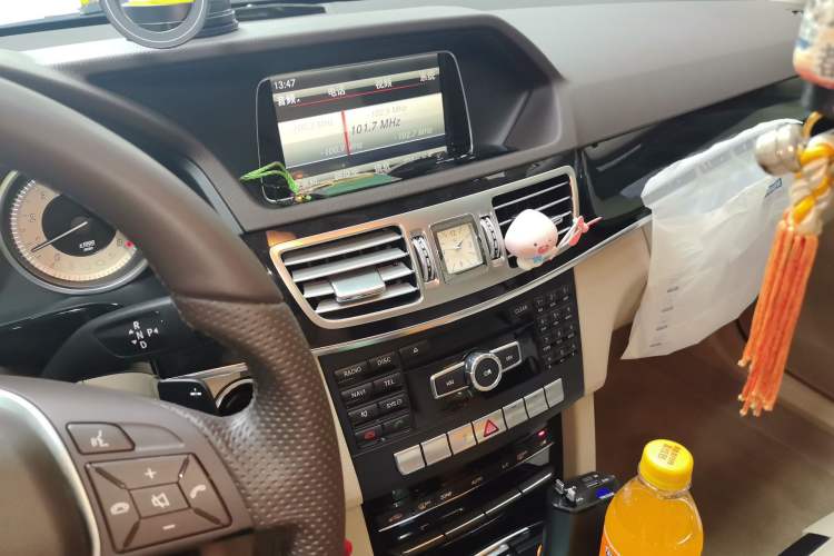 Used Mercedes-Benz E-Class 2014 Restyled E 260 L Sport Edition Audio And AC Panel