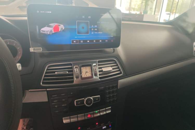 Used Mercedes-Benz E-Class 2014 E 200 Coupe Audio And AC Panel