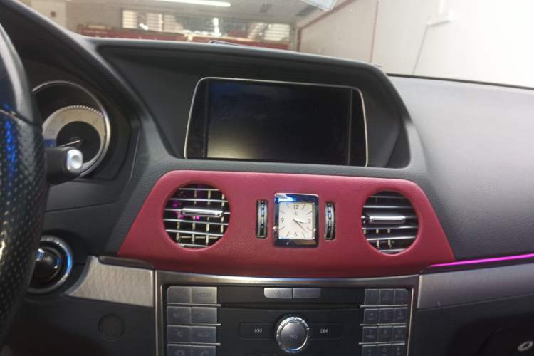 Used Mercedes-Benz E-Class 2014 E 260 Coupe Audio And AC Panel