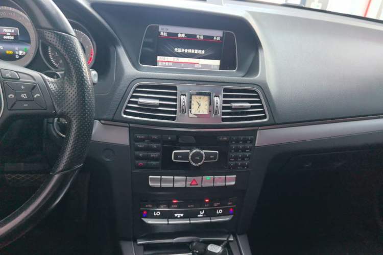 Used Mercedes-Benz E-Class 2014 E 200 Coupe Audio And AC Panel