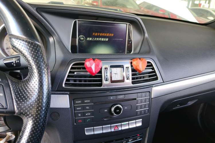 Used Mercedes-Benz E-Class 2014 E 200 Coupe Audio And AC Panel