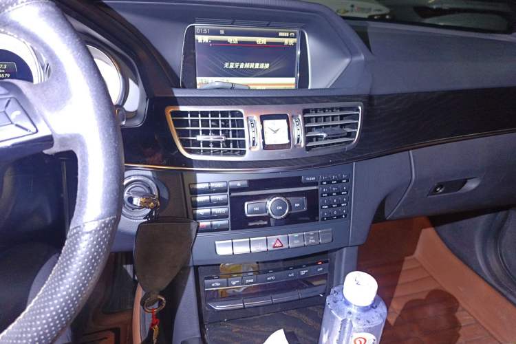 Used Mercedes-Benz E-Class 2014 Restyled E 260 L Sport Edition Audio And AC Panel
