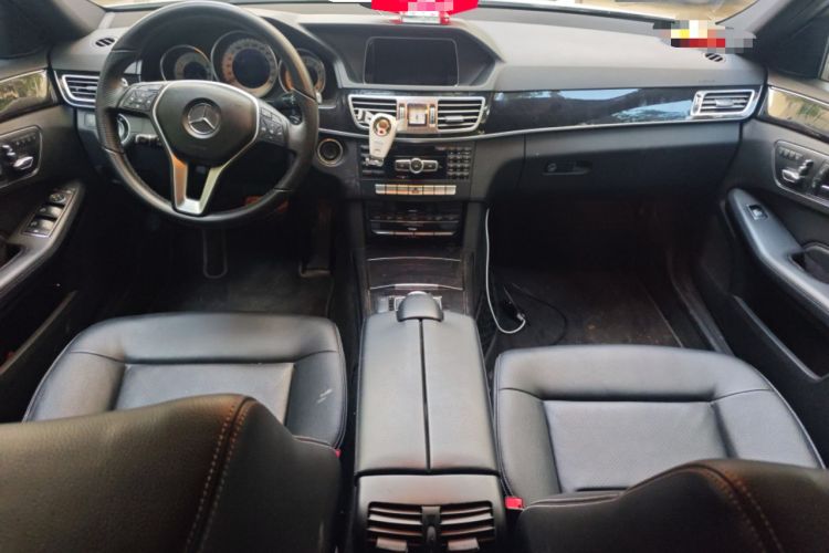 Used Mercedes-Benz E-Class 2014 Restyled E 260 L Sport Edition Center Console