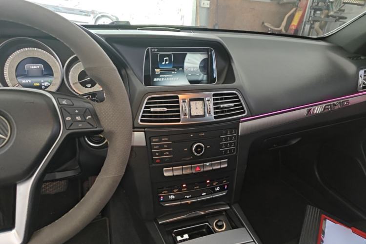Used Mercedes-Benz E-Class 2014 E 260 Coupe Center Console