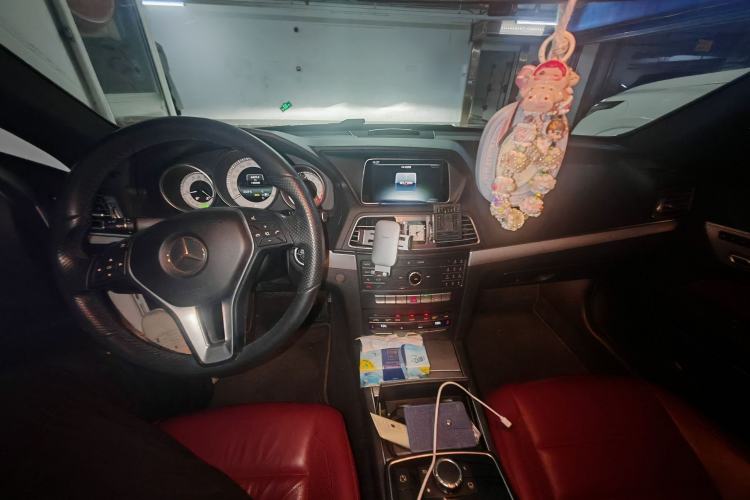 Used Mercedes-Benz E-Class 2014 E 200 Coupe Center Console