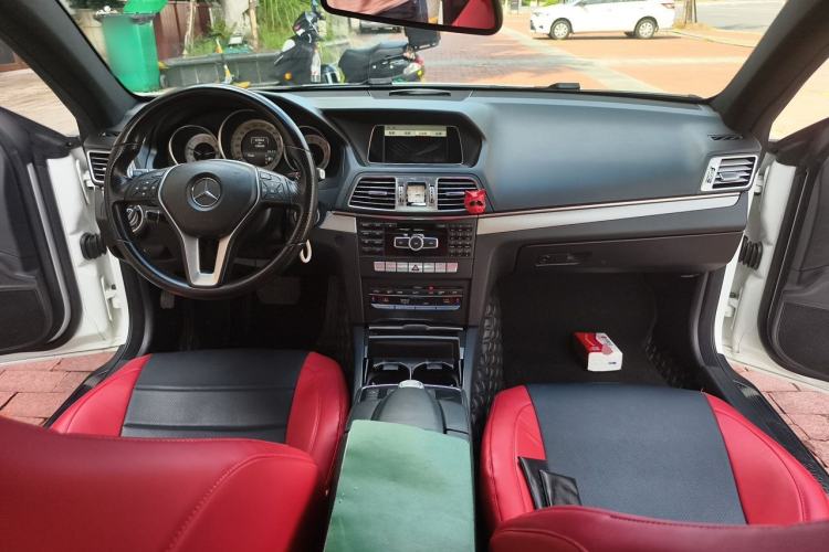 Used Mercedes-Benz E-Class 2014 E 200 Coupe Center Console