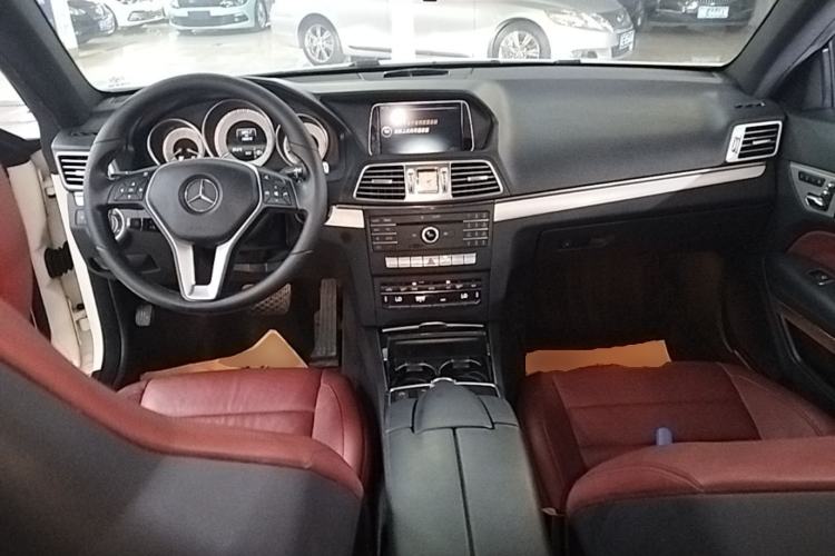 Used Mercedes-Benz E-Class 2014 E 200 Coupe Center Console