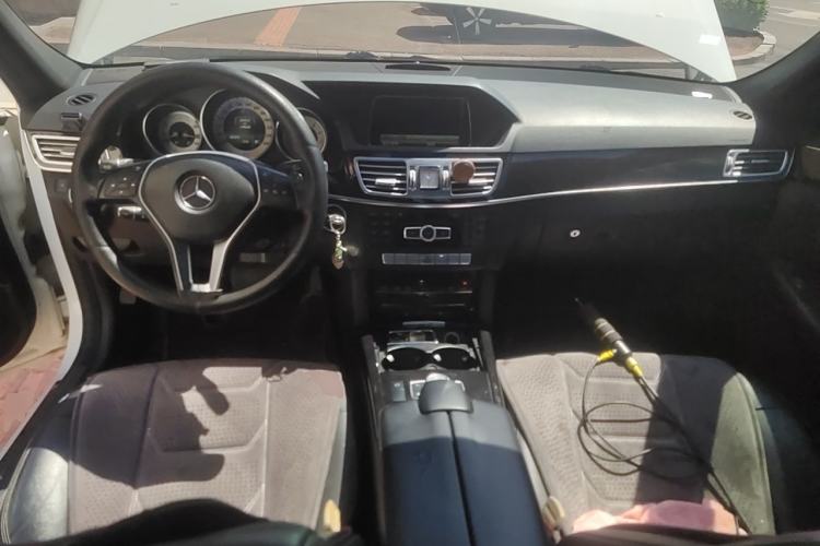 Used Mercedes-Benz E-Class 2014 Revised E 260 L Sport Luxury Edition Center Console