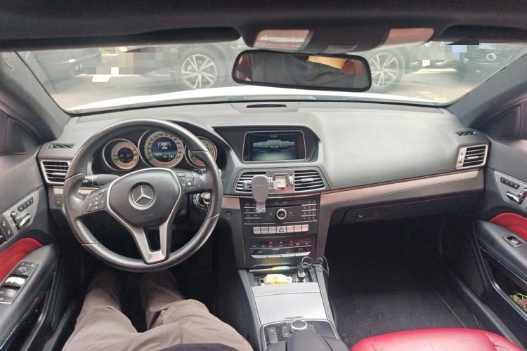 Used Mercedes-Benz E-Class 2014 E 200 Coupe Center Console