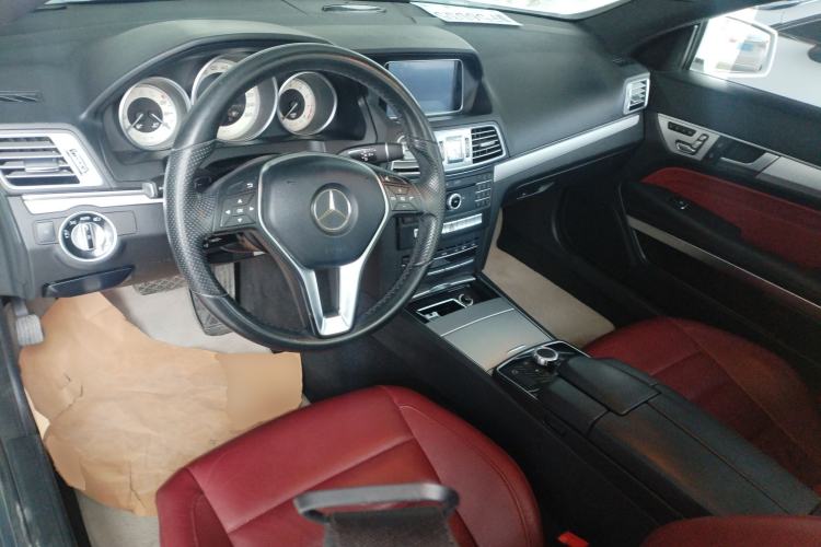 Used Mercedes-Benz E-Class 2014 E 200 Coupe Center Console