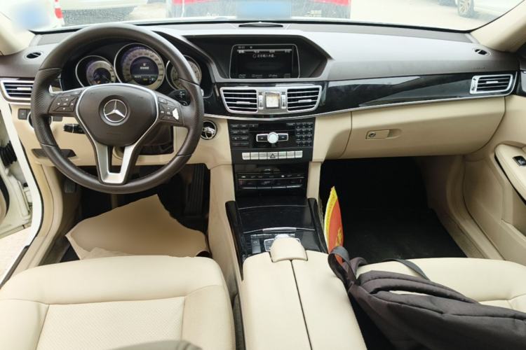Used Mercedes-Benz E-Class 2014 E 260 L Sport Edition Center Console