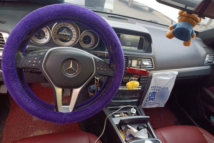 Used Mercedes-Benz E-Class 2014 E 200 Coupe Center Console