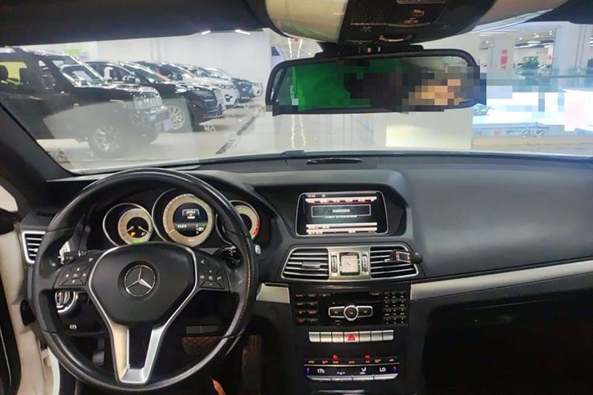 Used Mercedes-Benz E-Class 2014 E 260 Coupe Center Console
