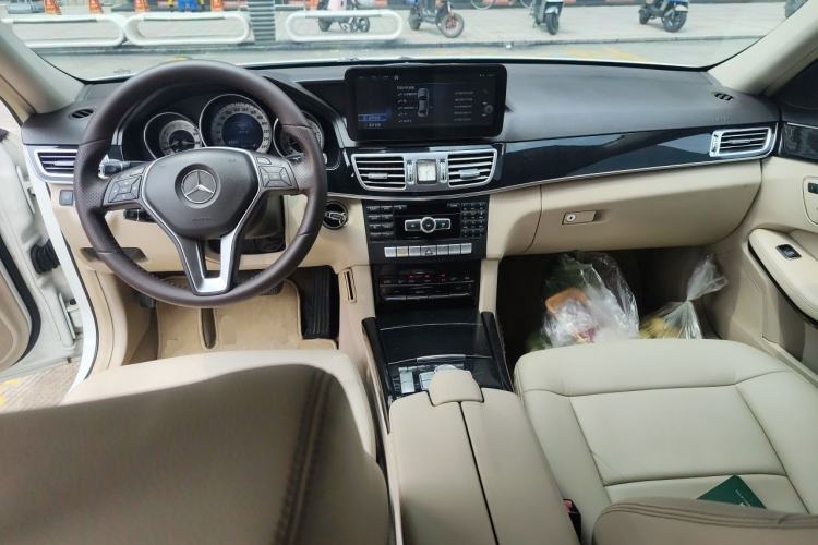 Used Mercedes-Benz E-Class 2014 E 260 L Sport Edition Center Console