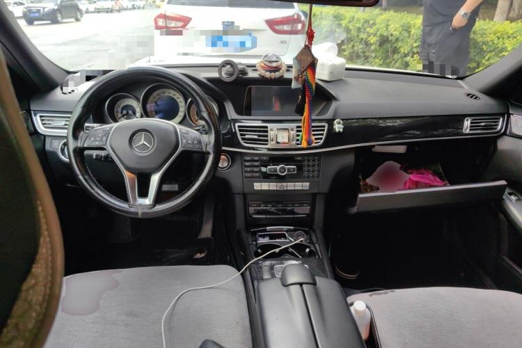 Used Mercedes-Benz E-Class 2014 Restyled E 260 L Sport Edition Center Console