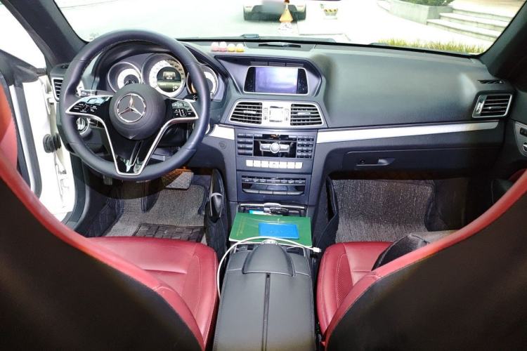 Used Mercedes-Benz E-Class 2014 E 200 Coupe Center Console