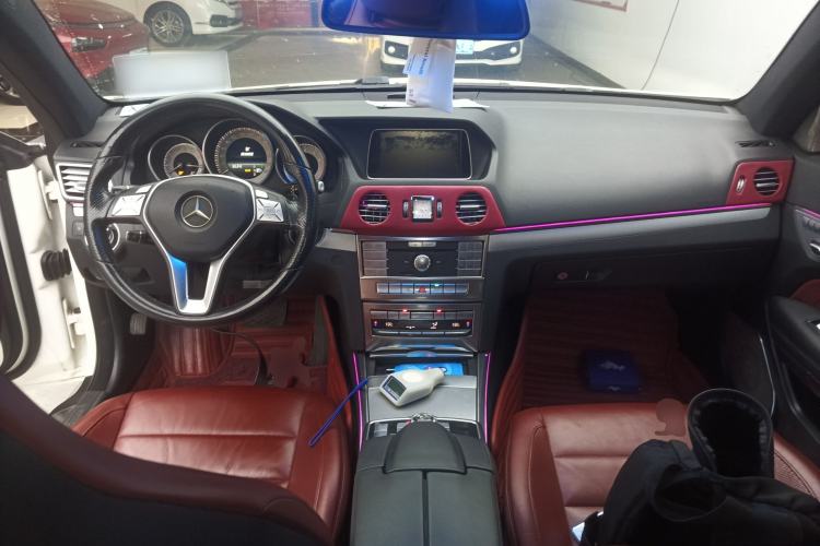 Used Mercedes-Benz E-Class 2014 E 260 Coupe Center Console