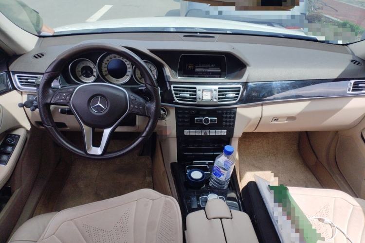 Used Mercedes-Benz E-Class 2014 Restyled E 300 L Sport Edition Center Console