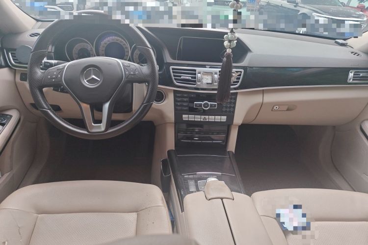 Used Mercedes-Benz E-Class 2014 E 260 L Sport Edition Center Console