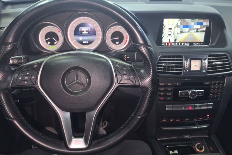 Used Mercedes-Benz E-Class 2014 E 260 Coupe Center Console