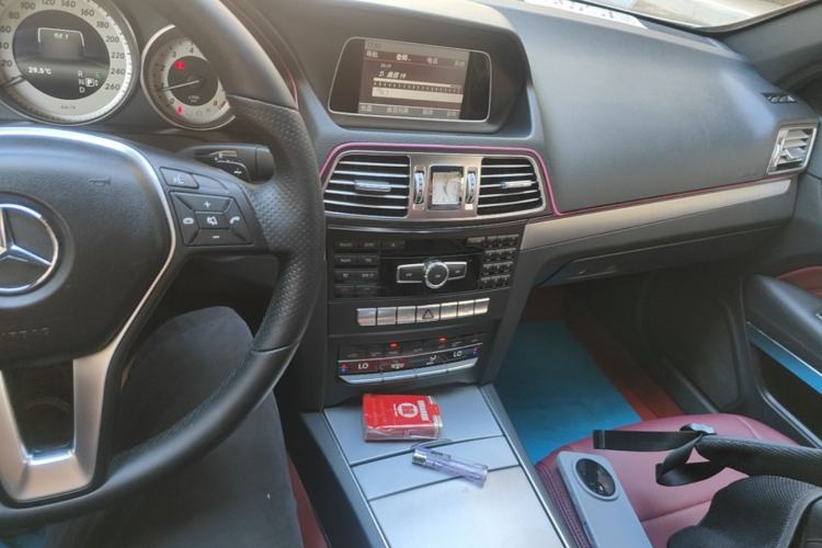 Used Mercedes-Benz E-Class 2014 E 200 Coupe Center Console