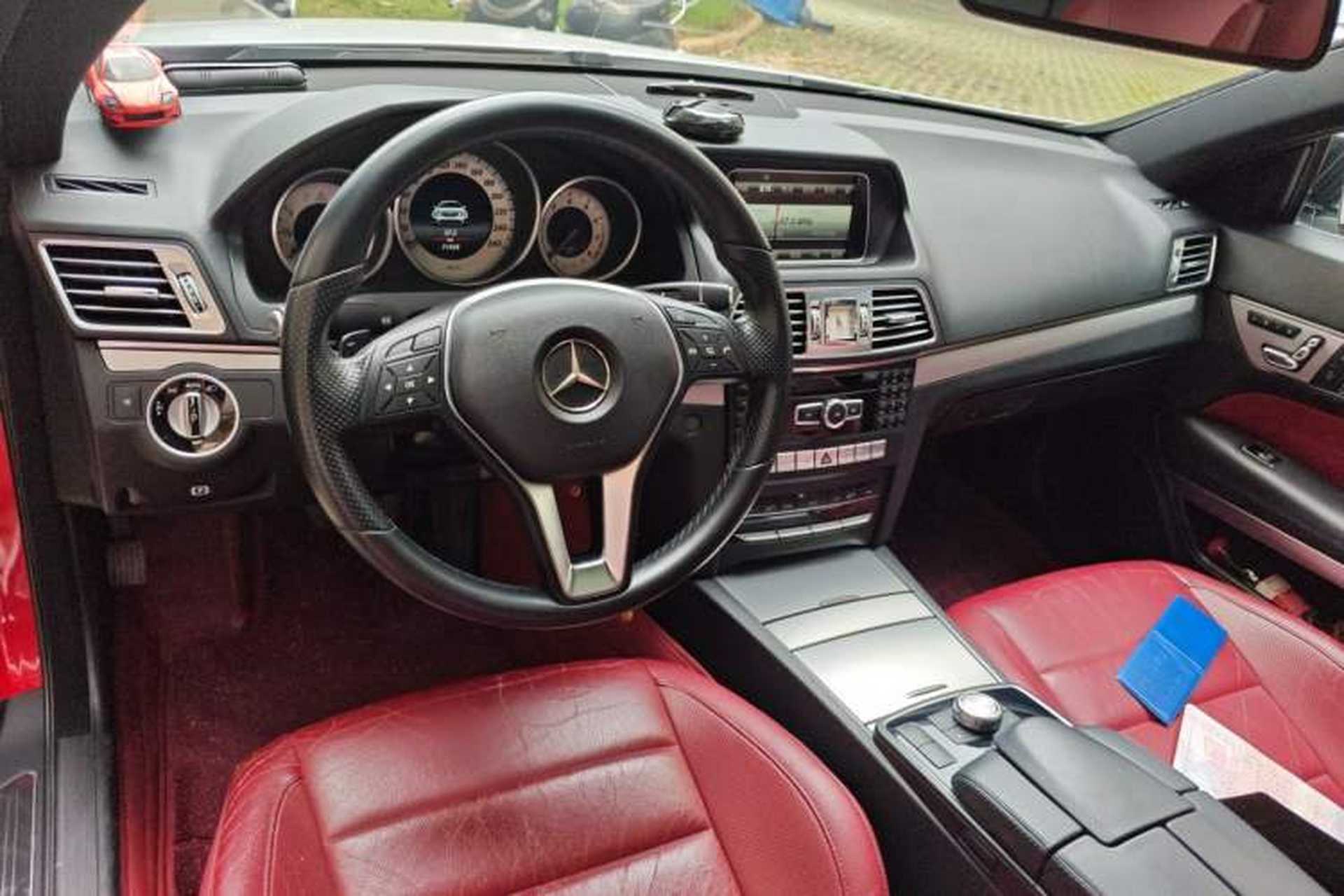 Used Mercedes-Benz E-Class 2014 E 260 Coupe Center Console