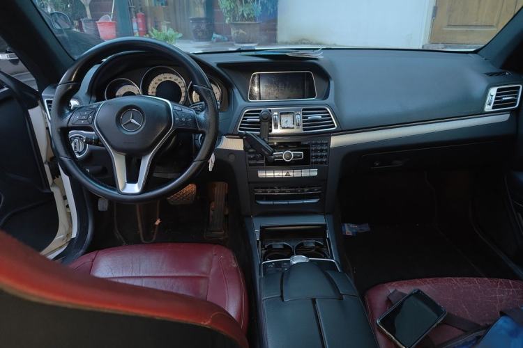 Used Mercedes-Benz E-Class 2014 E 200 Coupe Center Console
