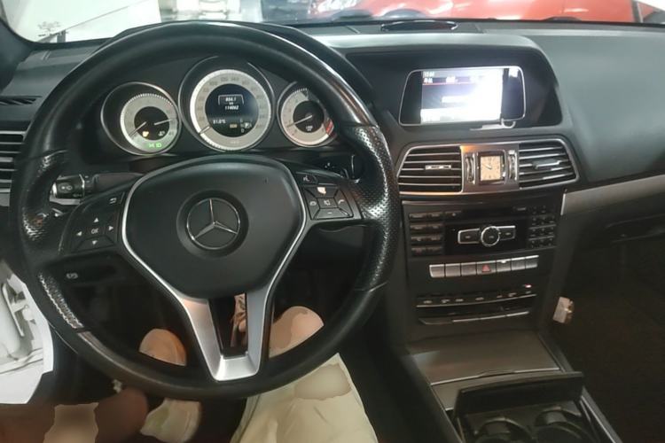 Used Mercedes-Benz E-Class 2014 E 200 Coupe Center Console