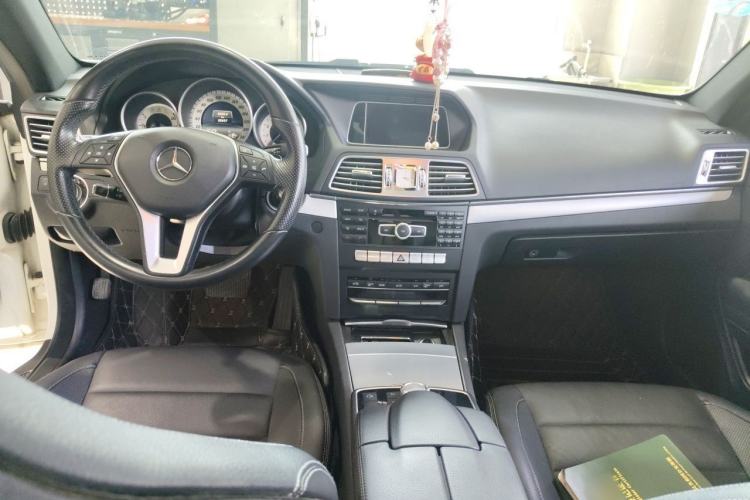 Used Mercedes-Benz E-Class 2014 E 200 Coupe Center Console