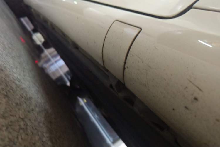 Used Mercedes-Benz E-Class 2014 E 200 Coupe Chassis Front Right