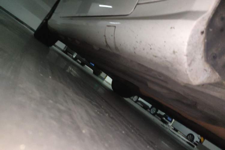 Used Mercedes-Benz E-Class 2014 E 200 Coupe Chassis Front Right