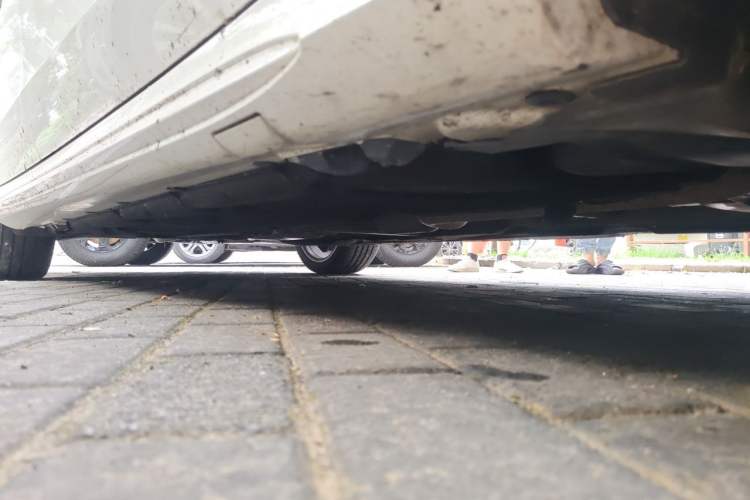 Used Mercedes-Benz E-Class 2014 Restyled E 260 L Sport Edition Chassis Front Right