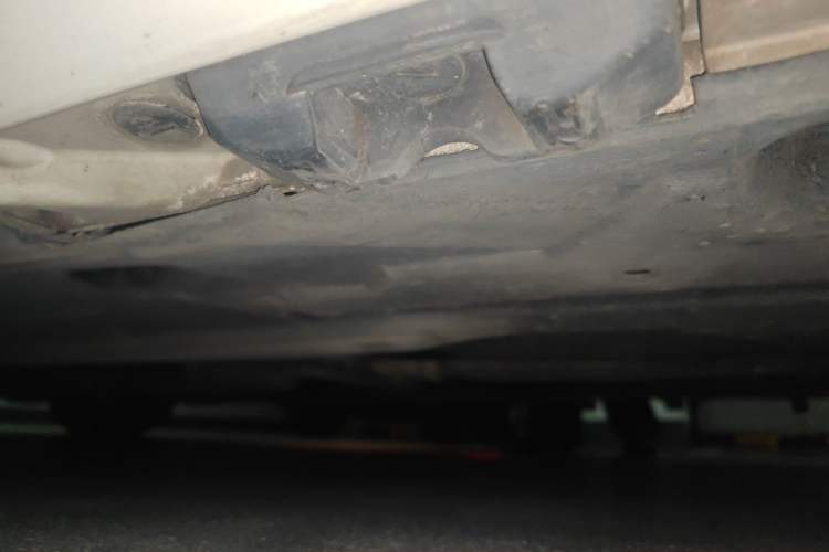 Used Mercedes-Benz E-Class 2014 E 200 Coupe Chassis Rear Left