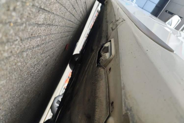 Used Mercedes-Benz E-Class 2014 E 260 L Sport Edition Chassis Rear Left