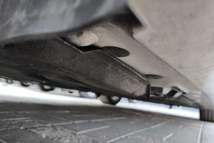 Used Mercedes-Benz E-Class 2014 E 260 L Sport Edition Chassis Rear Right