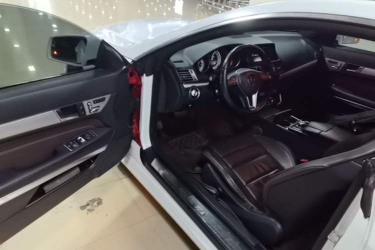 Used Mercedes-Benz E-Class 2014 E 260 Coupe Driver Seat